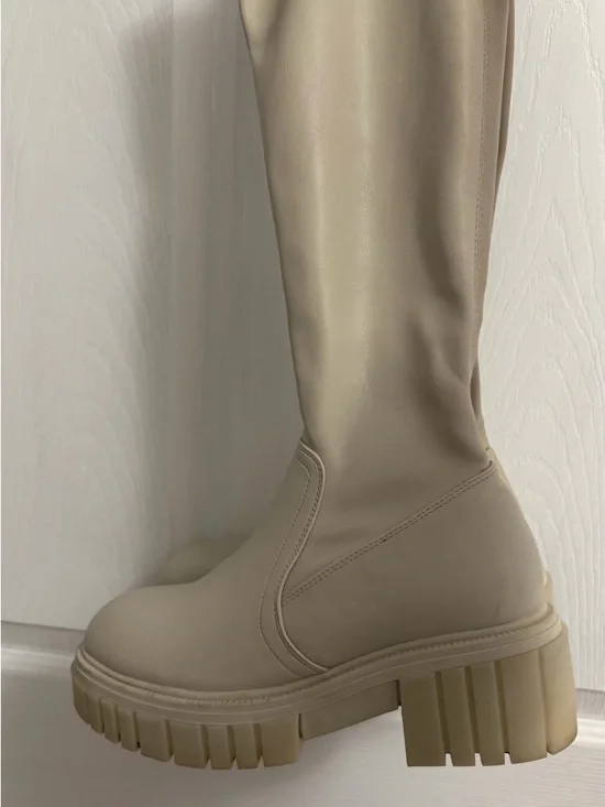 Call it spring Chunky Knee-High Platform Boot - Cream - Picture 1 of 3
